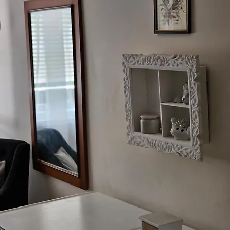 Quiet 2br Apt